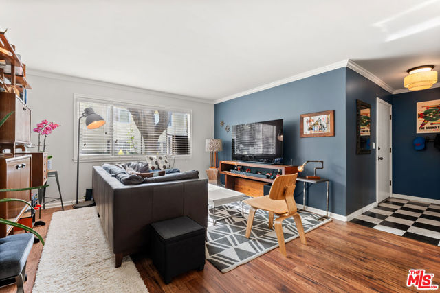 11813 Runnymede Street, 9 photo 2