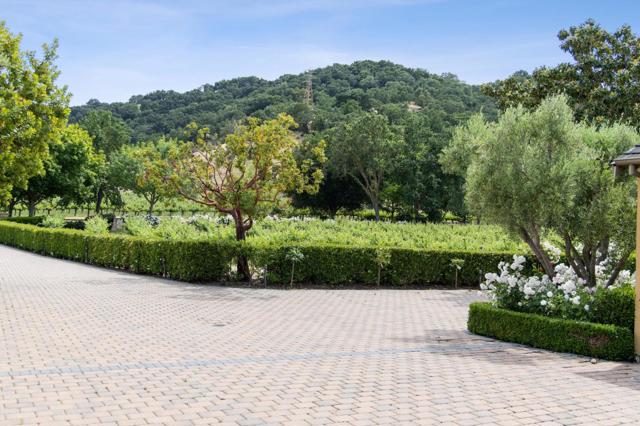 1305 Lions Peak Lane, San Martin CA: https://media.crmls.org/mediaz/497384d4-1c7c-4488-8295-0400b85b6694.jpg