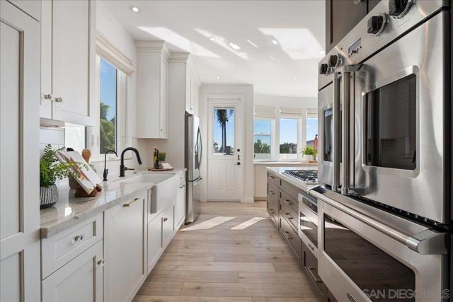 819 Van Nuys St, San Diego CA: https://media.crmls.org/mediaz/4974a579-ed41-4b38-b4f4-532efb546e4d.jpg