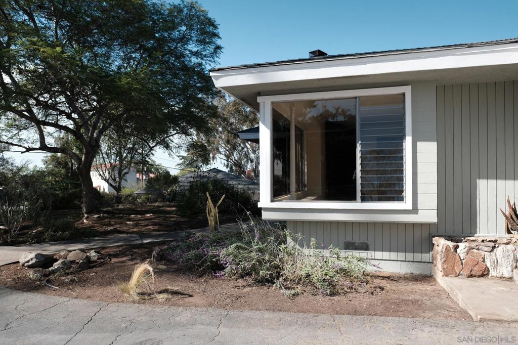 4974Bed2 40Aa 4Ab0 94F9 5D6Fa4C0A5Da 2345 Alta Vista Dr, Vista, Ca 92084 &Lt;Span Style='BackgroundColor:transparent;Padding:0Px;'&Gt; &Lt;Small&Gt; &Lt;I&Gt; &Lt;/I&Gt; &Lt;/Small&Gt;&Lt;/Span&Gt;