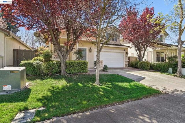 4902 Alterra Way, Sacramento CA: https://media.crmls.org/mediaz/49755a3a-308c-4cf4-bafe-0874b97a4509.jpg