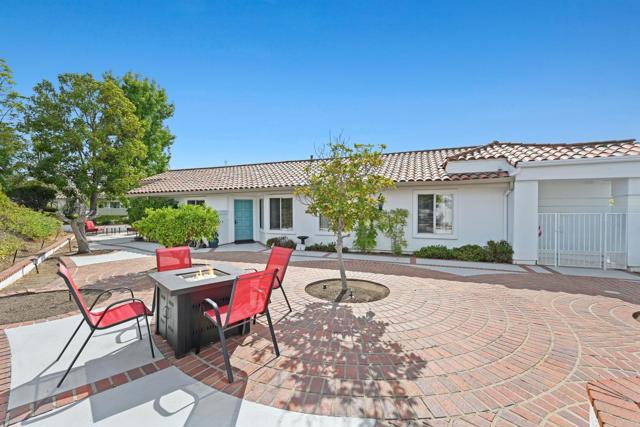 Detail Gallery Image 3 of 38 For 4737 Galicia Way, Oceanside,  CA 92056 - 2 Beds | 2 Baths