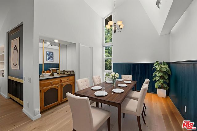 31568 Agoura Road, 4 photo 3