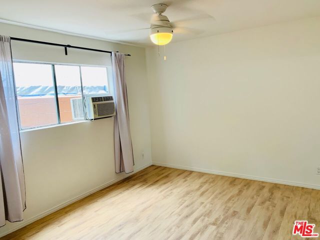 5511 Smiley Drive, Los Angeles CA: https://media.crmls.org/mediaz/49760973-751b-4c3d-a7d6-a04f45146a17.jpg