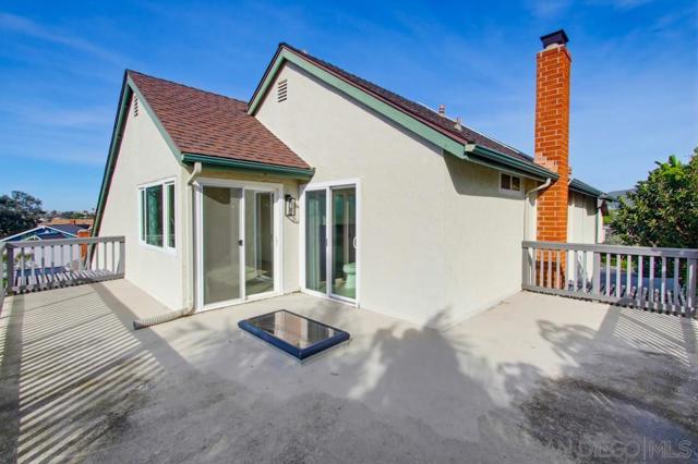 12835 Via Caballo Rojo, San Diego CA: https://media.crmls.org/mediaz/4976ff9e-634c-490a-ac93-7cea6e6c7feb.jpg