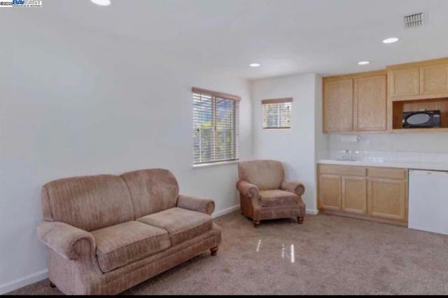 557 Stetson Dr, Oakdale CA: https://media.crmls.org/mediaz/497703a9-7431-4951-b530-71520ca16158.jpg