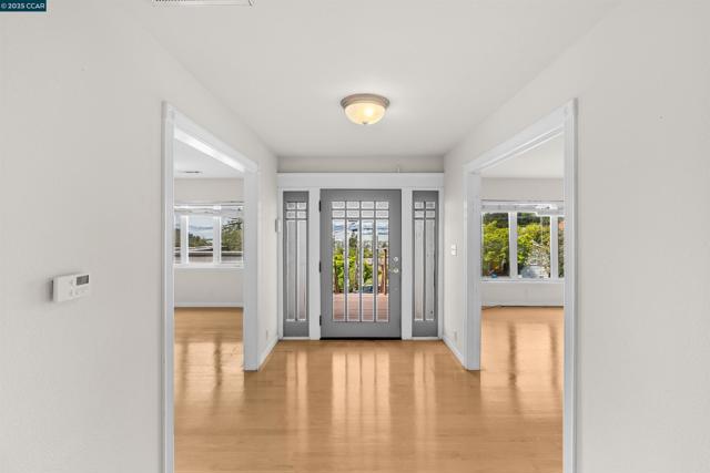 39 Anson Way, Kensington CA: https://media.crmls.org/mediaz/49774700-eeb0-4242-8380-567ab5ce0697.jpg