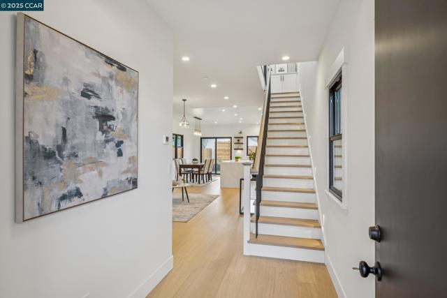 1126 Brighton Ave, Albany CA: https://media.crmls.org/mediaz/49779c8d-91b4-4ef5-9cdf-97818a87c139.jpg