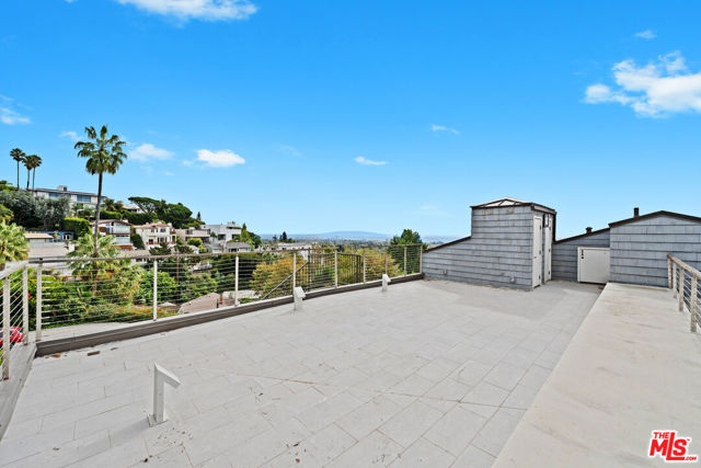 1324 Monument Street, Pacific Palisades CA: https://media.crmls.org/mediaz/49779dd0-1bd5-48f0-8bc2-fcd11453e75a.jpg