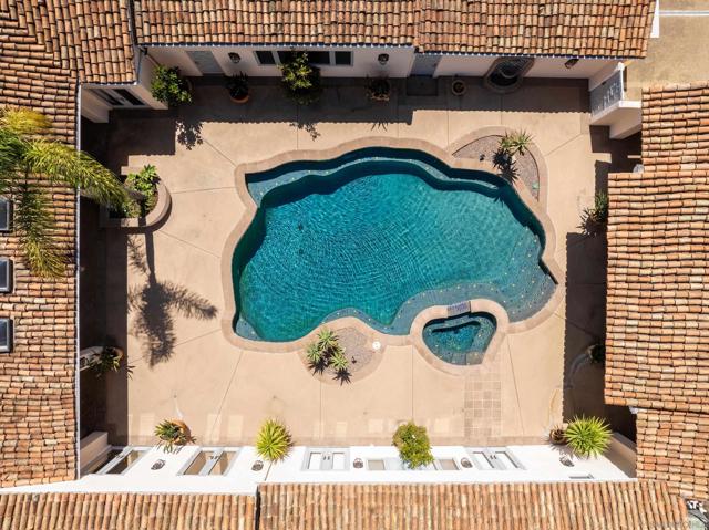 17716 Via De Fortuna, Rancho Santa Fe CA: https://media.crmls.org/mediaz/4977e20c-8e89-444d-8d6d-8fc716821780.jpg