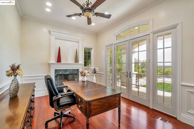 1853 Via Di Salerno, Pleasanton CA: https://media.crmls.org/mediaz/49780824-0485-46f1-9e84-8ca7f7bde694.jpg