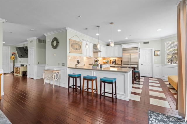1312 Summer Ct, Vista CA: https://media.crmls.org/mediaz/497858e3-d8a7-4b21-b178-a744ebf347cc.jpg