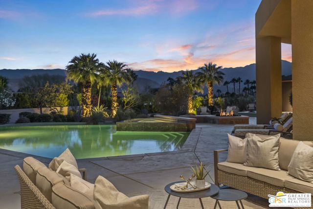 4 Paradise Cove Court, Rancho Mirage CA: https://media.crmls.org/mediaz/497859ad-96b2-4572-b284-80e83dccfcce.jpg