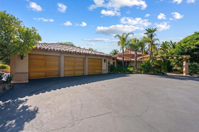 17216 & 17218 La Brisa, Rancho Santa Fe CA: https://media.crmls.org/mediaz/497874b7-99af-46bd-8f53-67c4aa8b694b.jpg