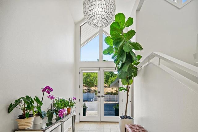 31499 Via Las Rosas, Carmel Valley CA: https://media.crmls.org/mediaz/497878e9-4828-46fb-8388-3a3d40355e9c.jpg