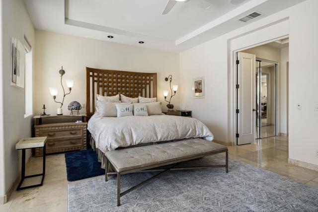 945 Hawk Hill Trail, Palm Desert CA: https://media.crmls.org/mediaz/4978db9f-473b-4099-b8f0-ed13bd609703.jpg