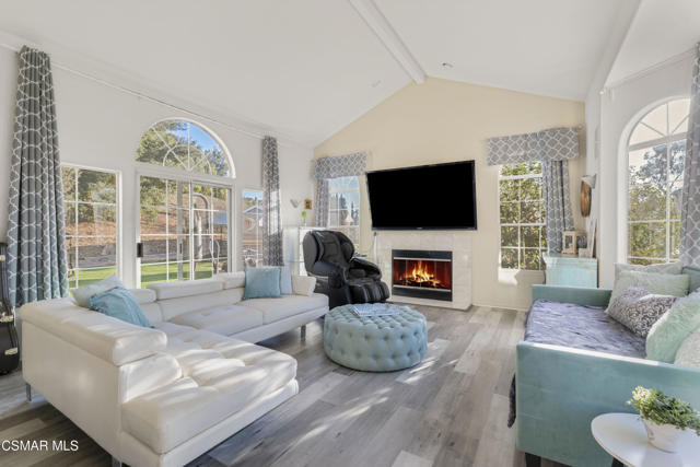 6417 Turfway Road, Moorpark CA: https://media.crmls.org/mediaz/49790b85-a3d4-40c9-a0fb-469cd59903f1.jpg