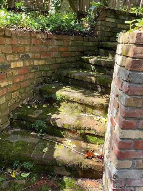 0 8th Avenue, Carmel CA: https://media.crmls.org/mediaz/49791311-5914-482c-88a0-425dc63bd4ce.jpg