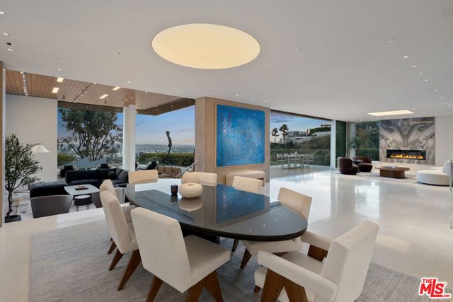 1430 Sunset Plaza Drive, Los Angeles CA: https://media.crmls.org/mediaz/49798dda-ea71-4b81-886f-7f61dab03327.jpg