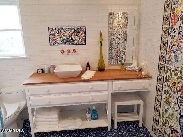 Boxthorn Primary Bath 1