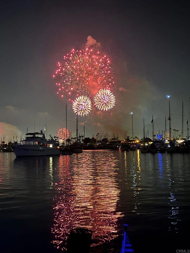 https://media.crmls.org/mediaz/497aabdb-fdcc-432b-8f77-aa790cd1c7c7.jpg?preset=X-Large