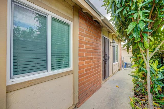 Image 4 of 29 For 11081 Via San Marco