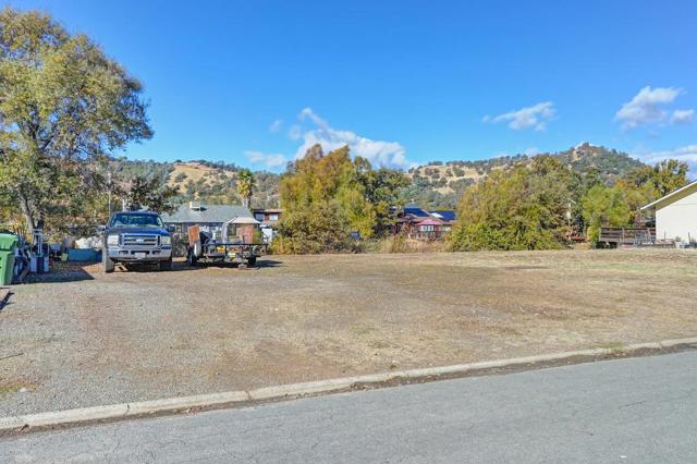 601 Bass Lane, Clearlake Oaks CA: https://media.crmls.org/mediaz/497b3292-7abe-4fde-a896-c782fd174eee.jpg