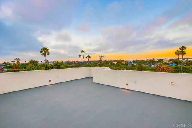 5380 Los Robles Drive, Carlsbad CA: https://media.crmls.org/mediaz/497beee0-f82a-4395-97bd-99bc7034f401.jpg