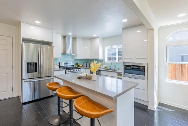 994 Pocatello Avenue, Sunnyvale CA: https://media.crmls.org/mediaz/497cca0e-9ed3-4825-87c3-d7518e045eb8.jpg