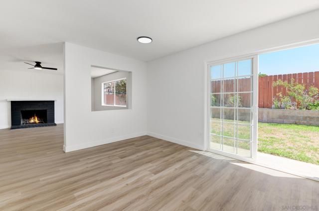 531 Bluffview Rd, Spring Valley CA: https://media.crmls.org/mediaz/497db8cb-5649-4179-93f7-302b7f2b550a.jpg