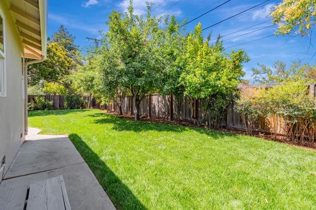 1728 Peartree Lane, Mountain View CA: https://media.crmls.org/mediaz/497e3e98-8c8f-496f-b956-5d439d77dc97.jpg