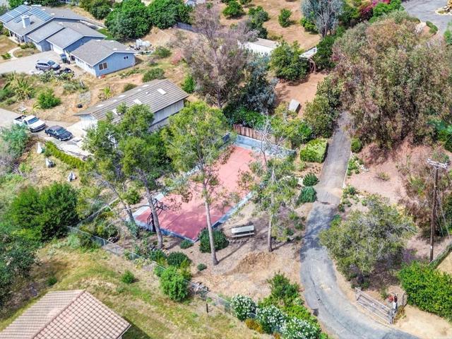 3127 Alta Vista Drive, Fallbrook CA: https://media.crmls.org/mediaz/4980aba2-8f73-4b1b-865d-d60f020add03.jpg