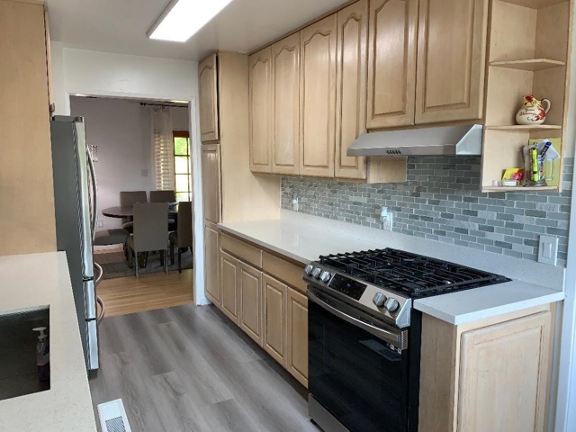 4515 Ewing Rd, Castro Valley CA: https://media.crmls.org/mediaz/4980e2fe-47c2-478b-bd6d-c9ef390e75fa.jpg