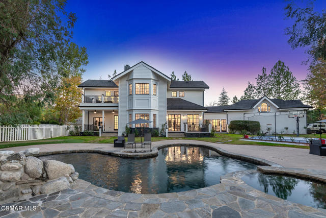 28845 Countryside Drive, Agoura Hills CA: https://media.crmls.org/mediaz/4981c53b-b3ce-4cdb-9833-c41f8a4f8aeb.jpg