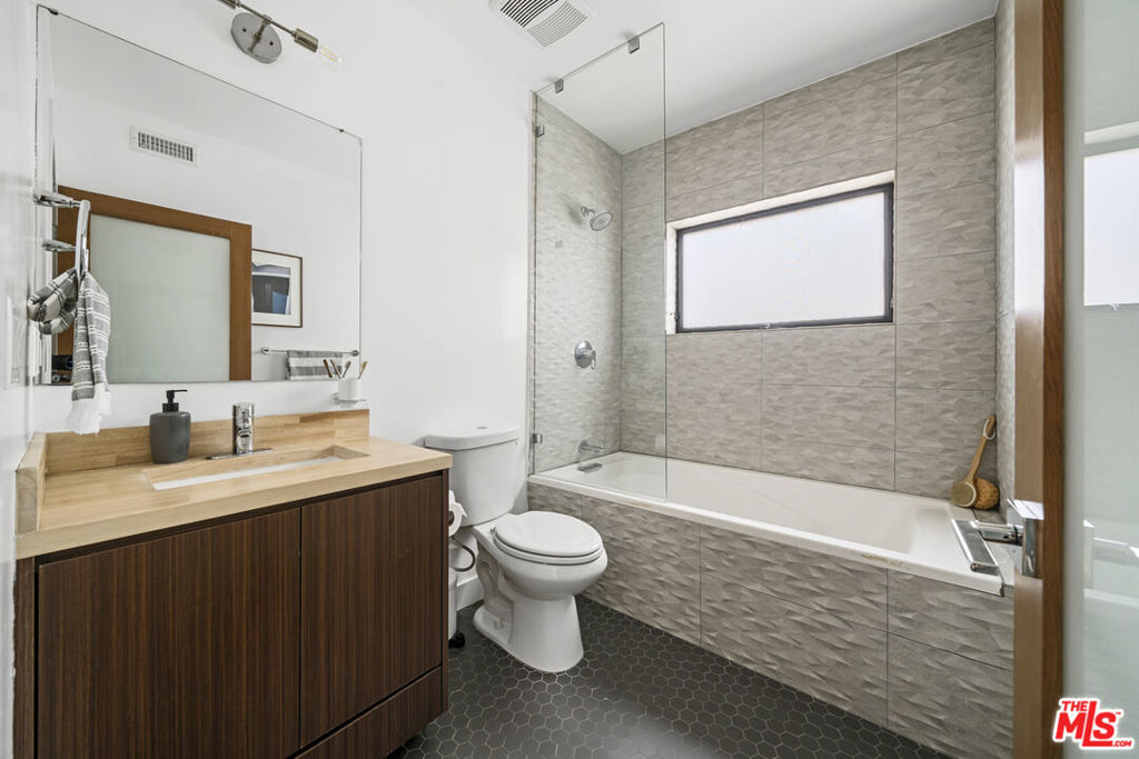 MLS #25532451 img 16