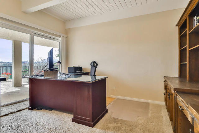 1822 Calle Borrego, Thousand Oaks CA: https://media.crmls.org/mediaz/4983a0fe-0f7d-49c6-9f0c-56e868523e07.jpg
