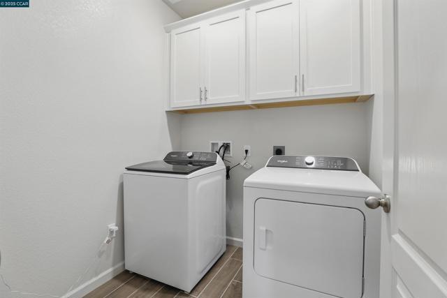 4105 Markovich Ct, Richmond CA: https://media.crmls.org/mediaz/4985bd55-d320-4032-b1a5-bf3d3a13ec37.jpg