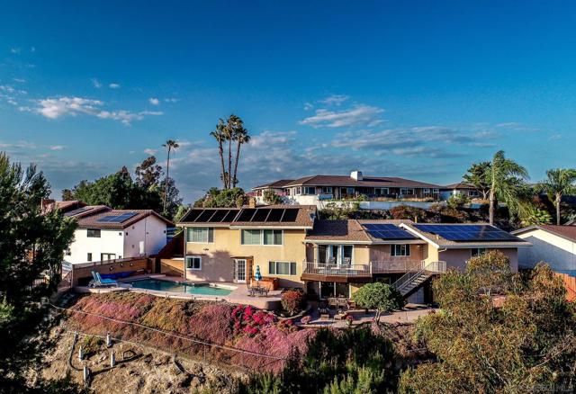1963 Hacienda Circle, El Cajon CA: https://media.crmls.org/mediaz/4985c3da-d7f3-4390-9888-667f0d2a76c4.jpg