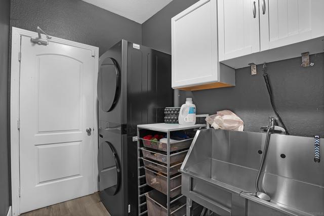 1258 W Vaquero Ct., Chula Vista CA: https://media.crmls.org/mediaz/4985ca86-e2f6-441c-8a07-1f74948c6d0c.jpg