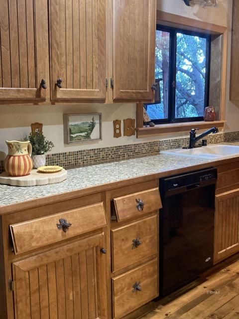 25500 Foster Lake Road, Idyllwild CA: https://media.crmls.org/mediaz/49869424-b9fa-4d79-ae5c-593babd71075.jpg