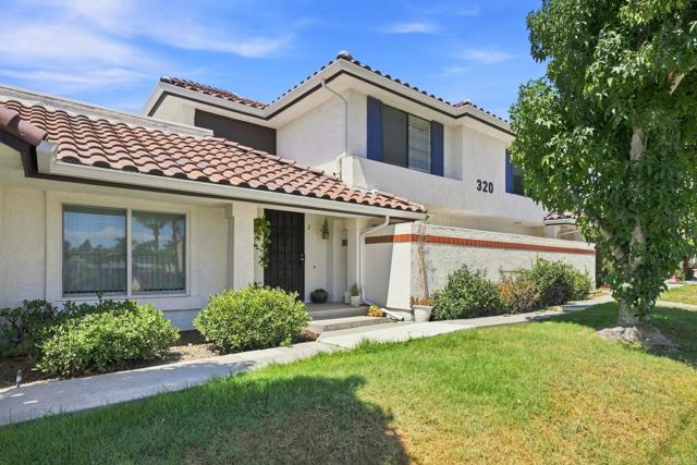 320 Grapevine Rd # 102, Vista, CA 92083