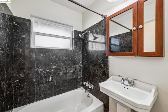 1220 62Nd St, Oakland CA: https://media.crmls.org/mediaz/49885be9-5f2e-4bd8-9e7f-be24968b1c20.jpg