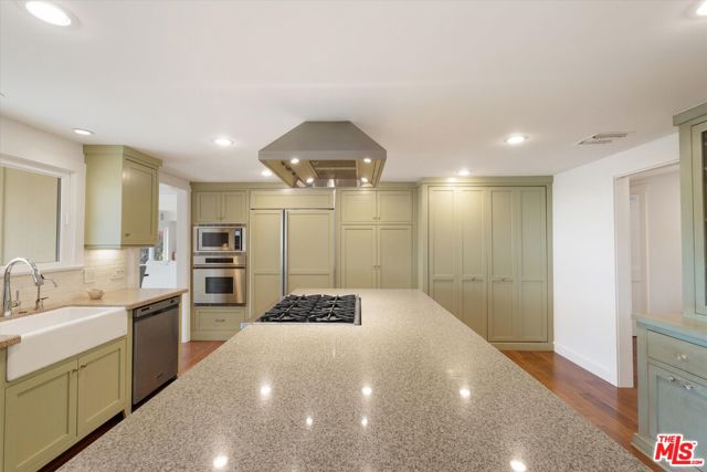 Drew Fenton | 1324 El Hito Circle Pacific Palisades CA | MLS: 7359634