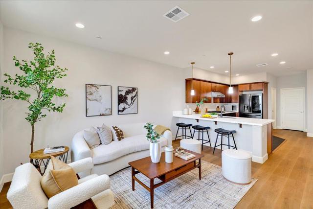 1011 Bellante Lane, San Jose CA: https://media.crmls.org/mediaz/4988b156-7889-43cf-ae5d-8c7d5eac9447.jpg