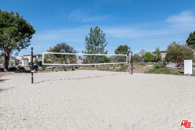 101 Stage, Irvine CA: https://media.crmls.org/mediaz/4989739b-a74d-4afb-b665-babeb6632565.jpg