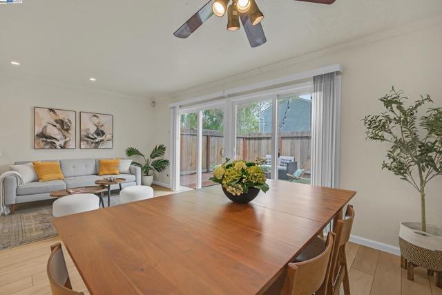 992 Del Norte Dr, Livermore CA: https://media.crmls.org/mediaz/49898d16-2b87-4b5c-8615-efc4e06bd04a.jpg