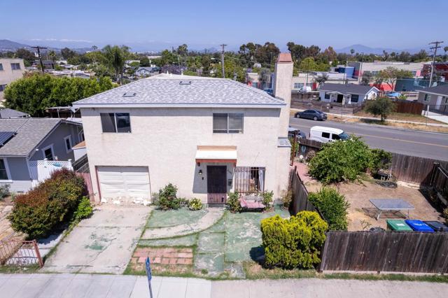 4643 Cherokee Avenue, San Diego CA: https://media.crmls.org/mediaz/4989cc3d-0da1-4159-b891-bab6e05ad0da.jpg