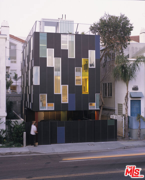 116 Pacific Avenue