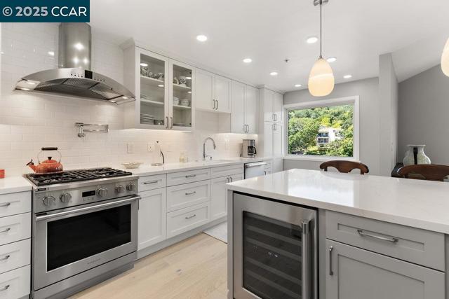 5593 Terra Granada Dr, Walnut Creek CA: https://media.crmls.org/mediaz/498aa5a4-9616-4af5-8551-d5b042101982.jpg