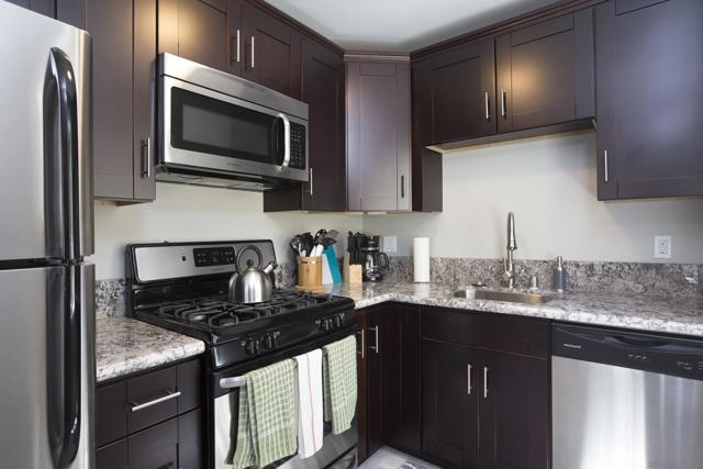 728 Jamaica Ct, San Diego CA: https://media.crmls.org/mediaz/498c54e0-b631-4a89-b7a6-2f26c0b4893b.jpg